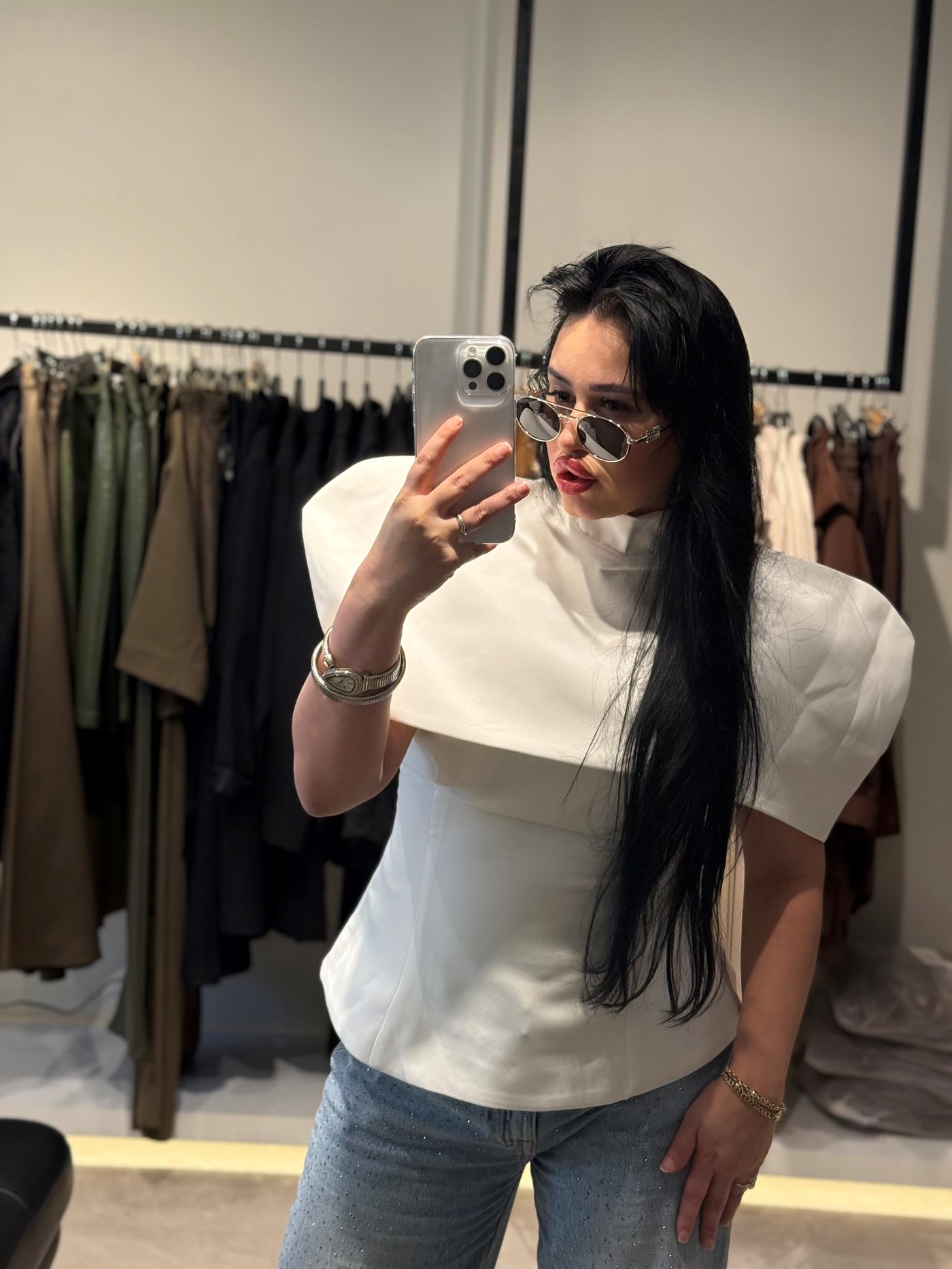 Ekru Statement Bluz (Dramatik Omuz Detaylı)